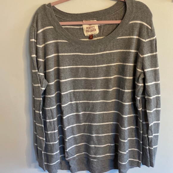 SO Sweaters - 💙2/$15 or 3/$20 - sweater